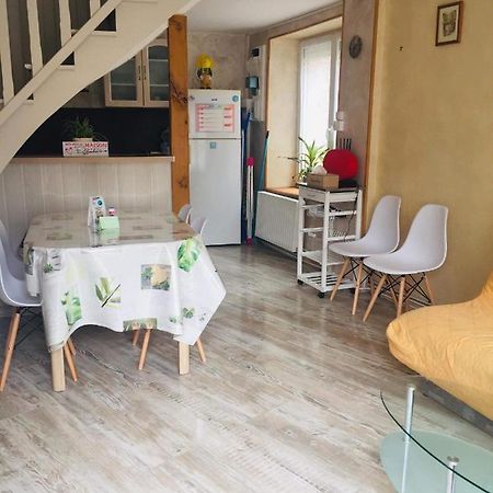 Petite Maison Au Coeur De L Auvergne Jumeaux المظهر الخارجي الصورة