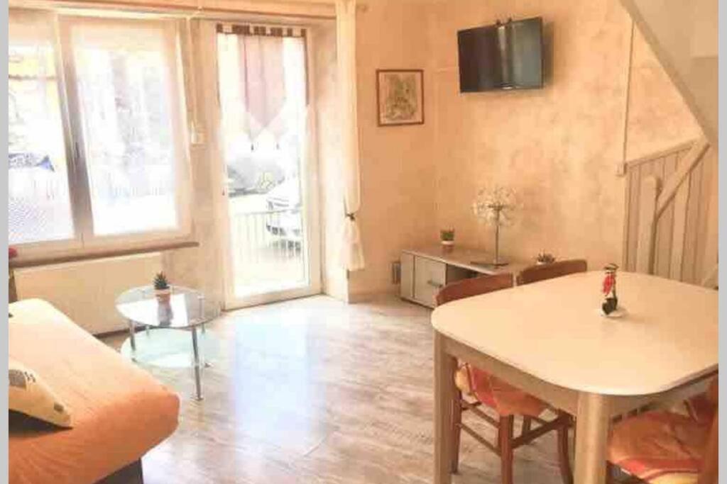 Petite Maison Au Coeur De L Auvergne Jumeaux المظهر الخارجي الصورة